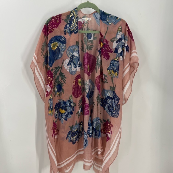 Woven Heart Tops Woven Heart Light Weight Floral Print Gold Accent Open Front Kimono Os